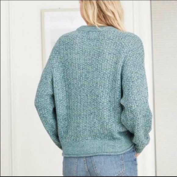 Universal Tread/ NWT/ Cropped Sweater /XS - Picture 2 of 10